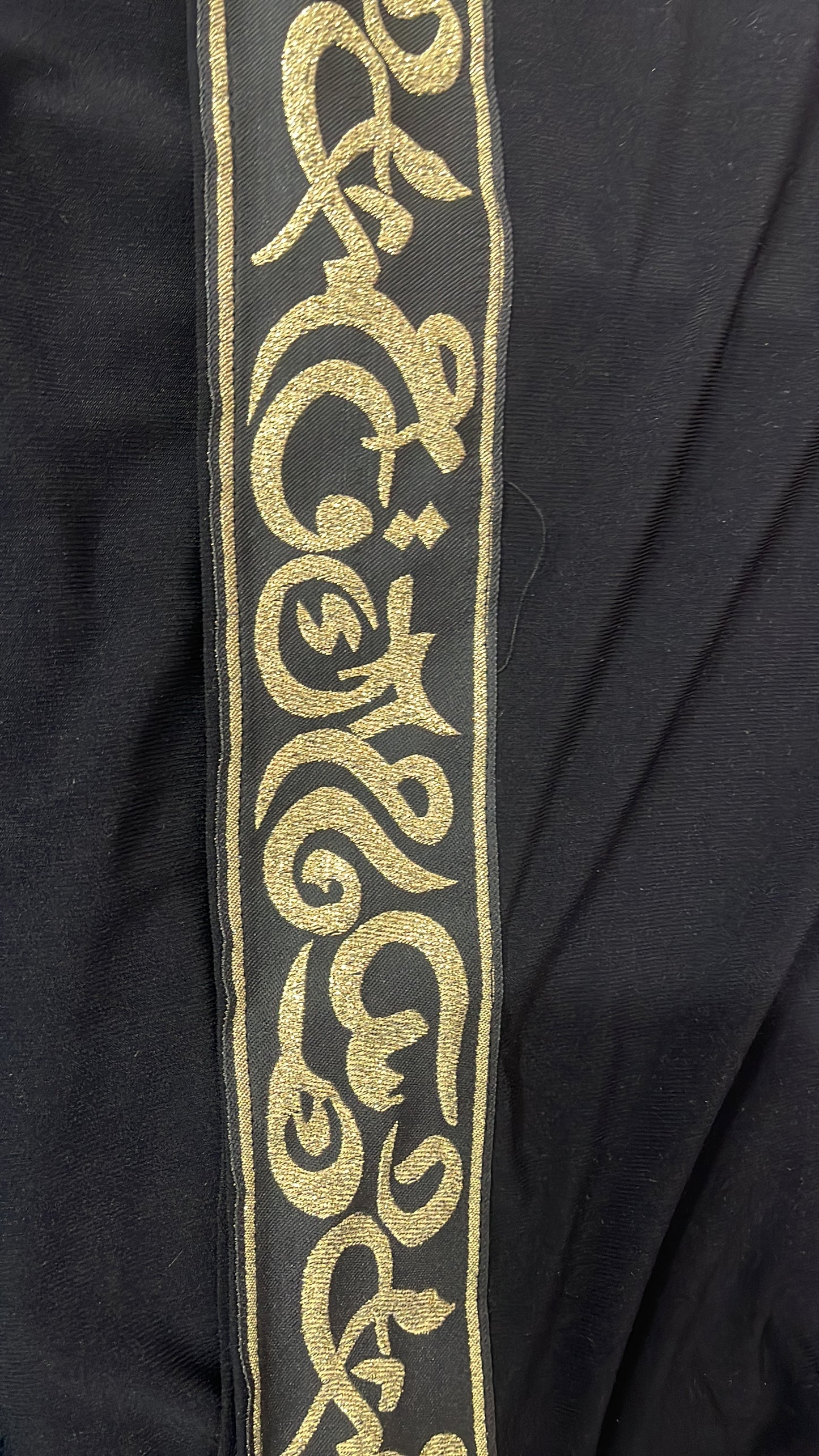 Prayer Isdal with Elegant Arabic Details