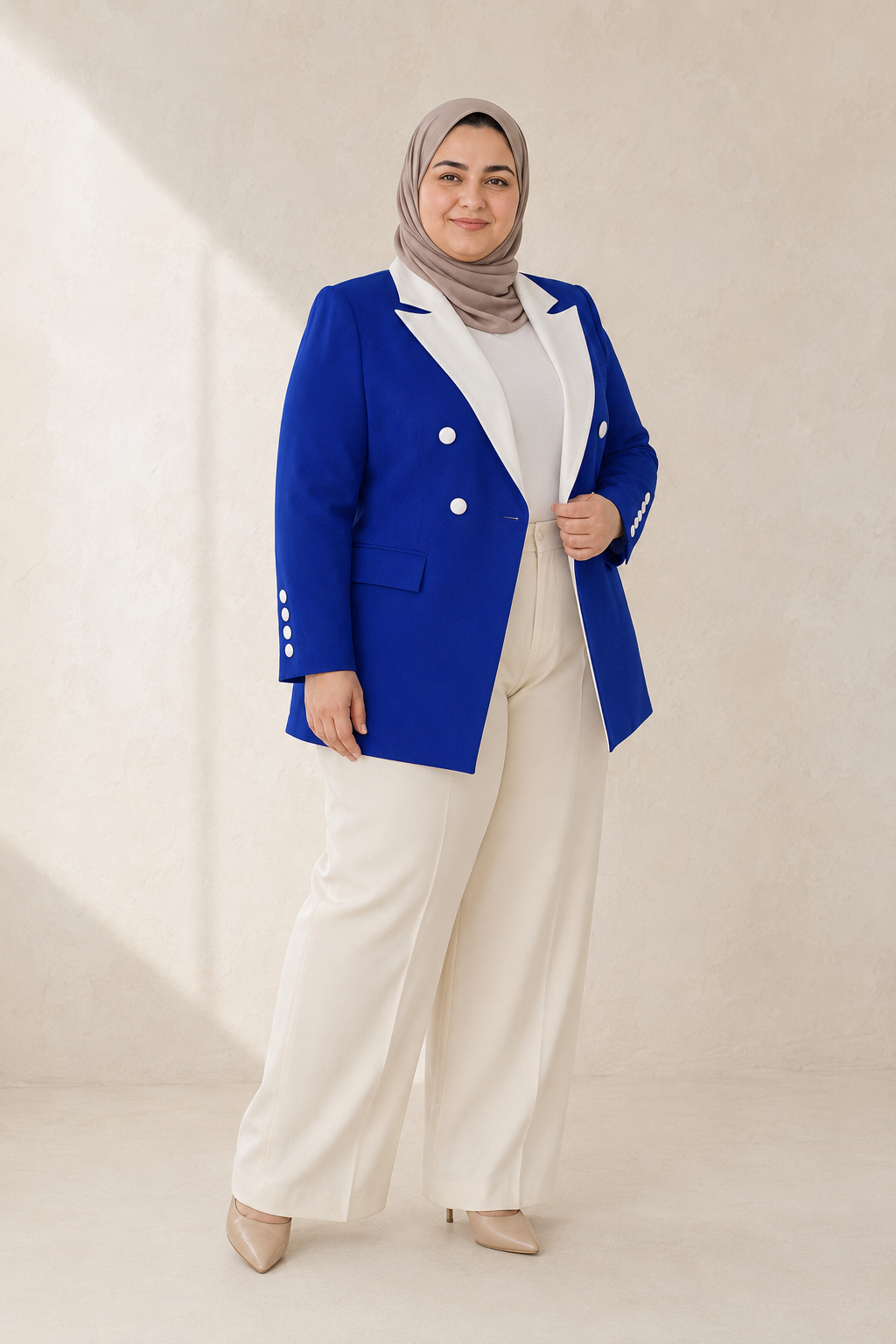 V-Cut Plus Size blazer in Blue